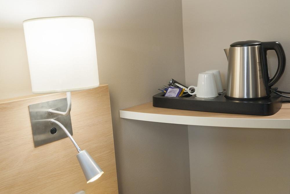 Brit Hotel Macon Centre Gare Экстерьер фото