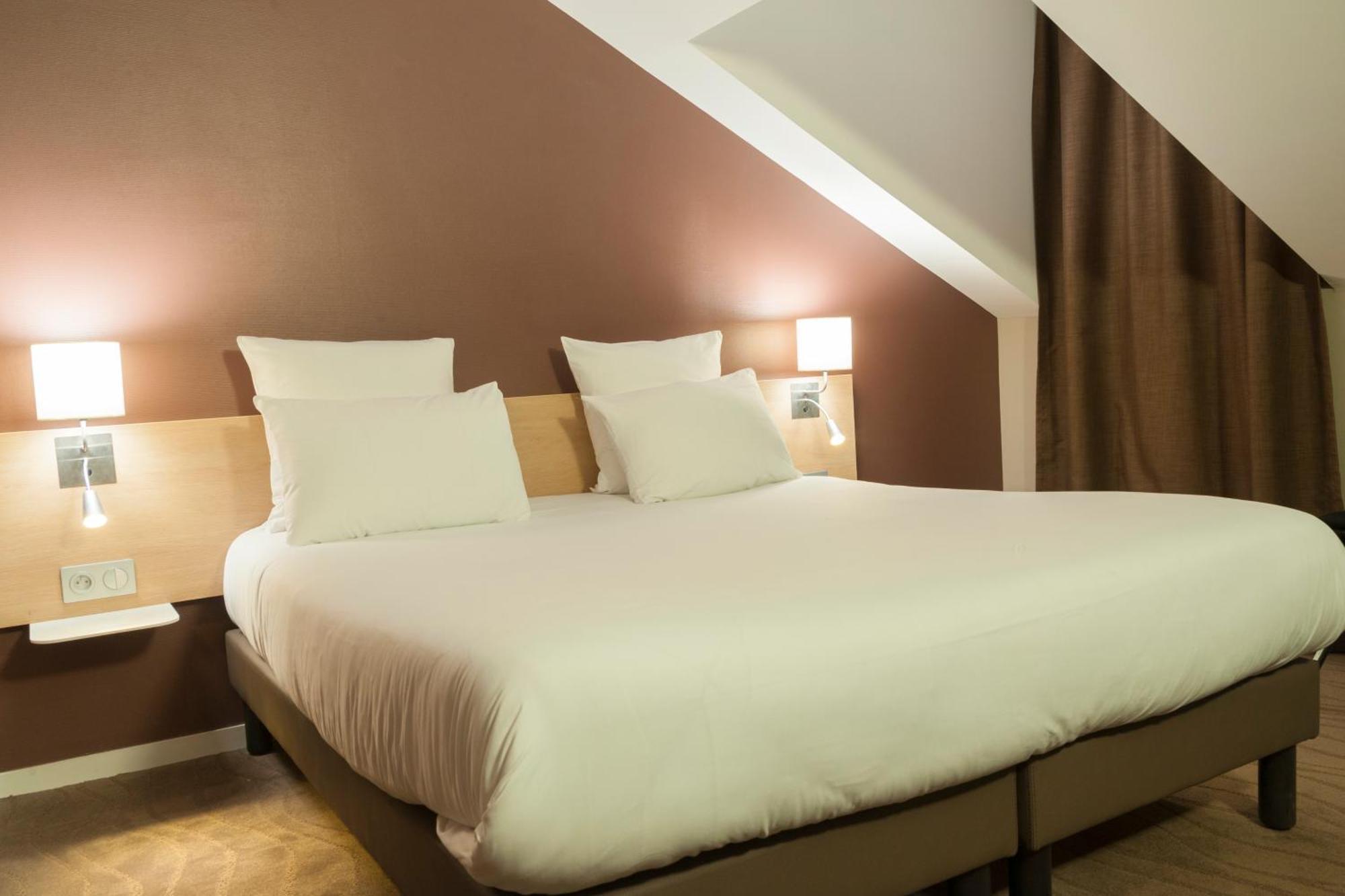 Brit Hotel Macon Centre Gare Экстерьер фото