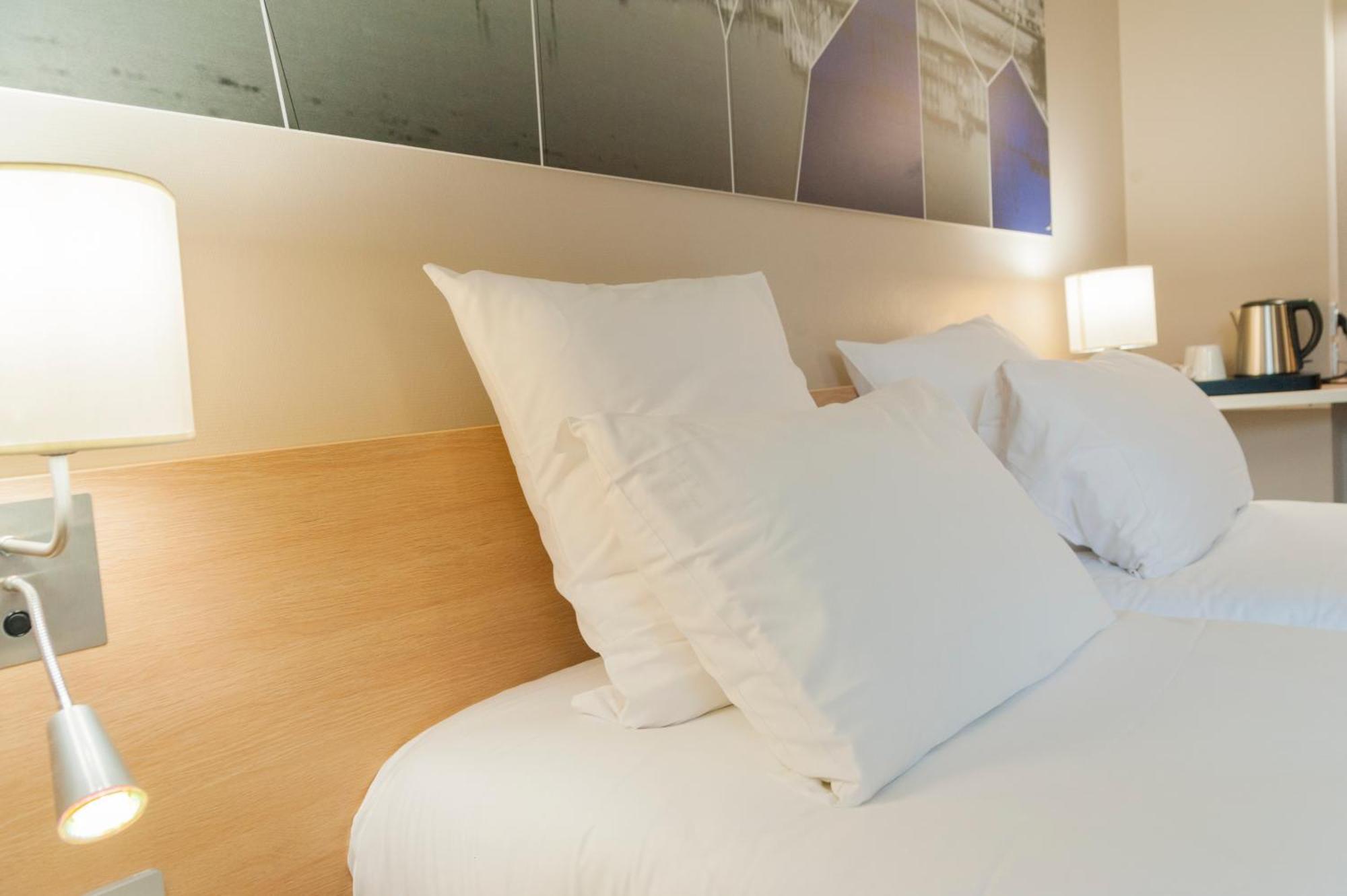 Brit Hotel Macon Centre Gare Экстерьер фото