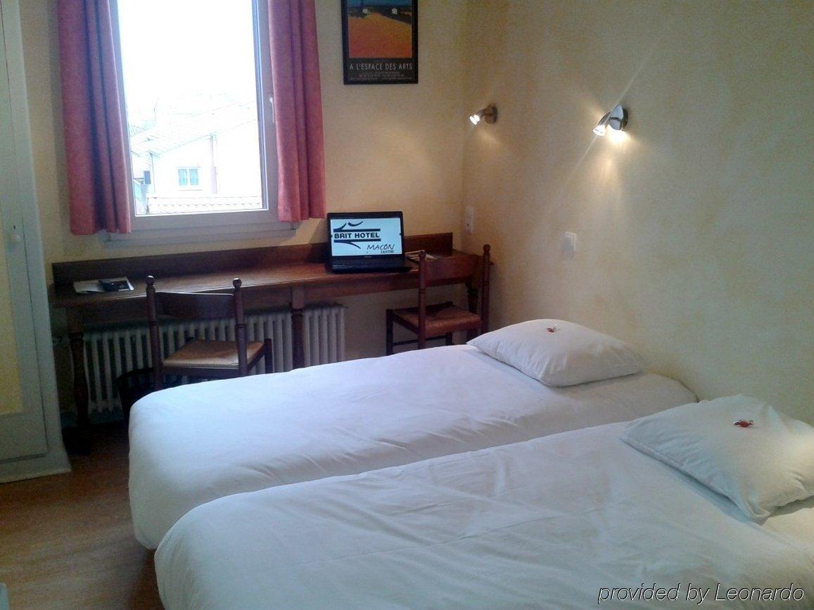 Brit Hotel Macon Centre Gare Экстерьер фото